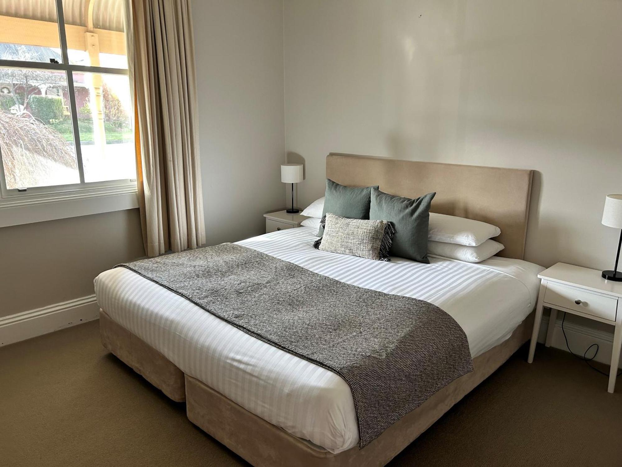 Millthorpe Motel Екстериор снимка